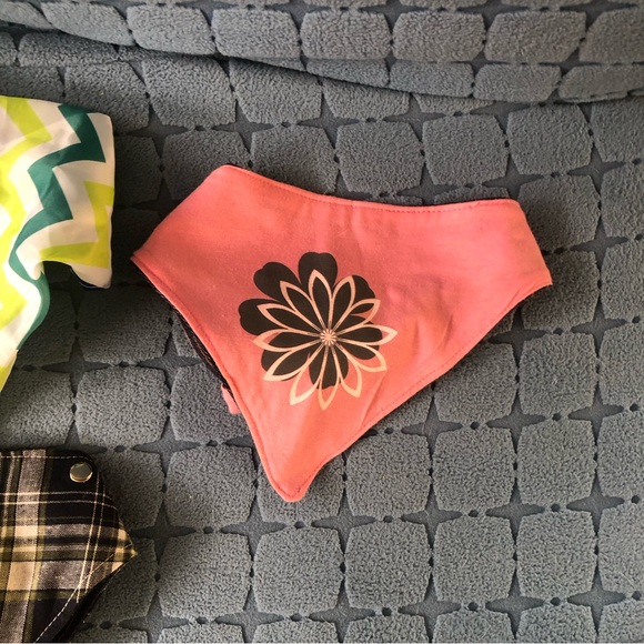 Dog Bandanna Bundle of 5 very cute fun bandannas including birthday one - Picture 3 of 8